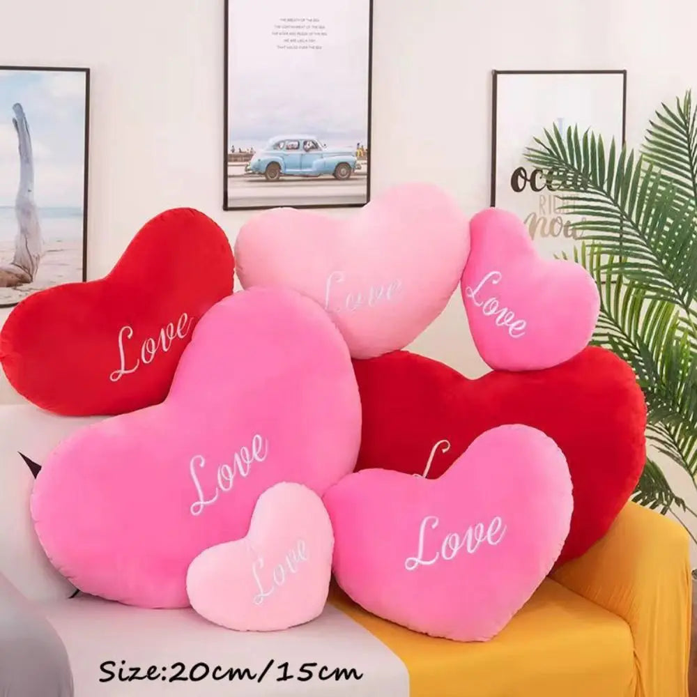 Cuscino a forma di cuore in peluche - Tre colori e dimensioni