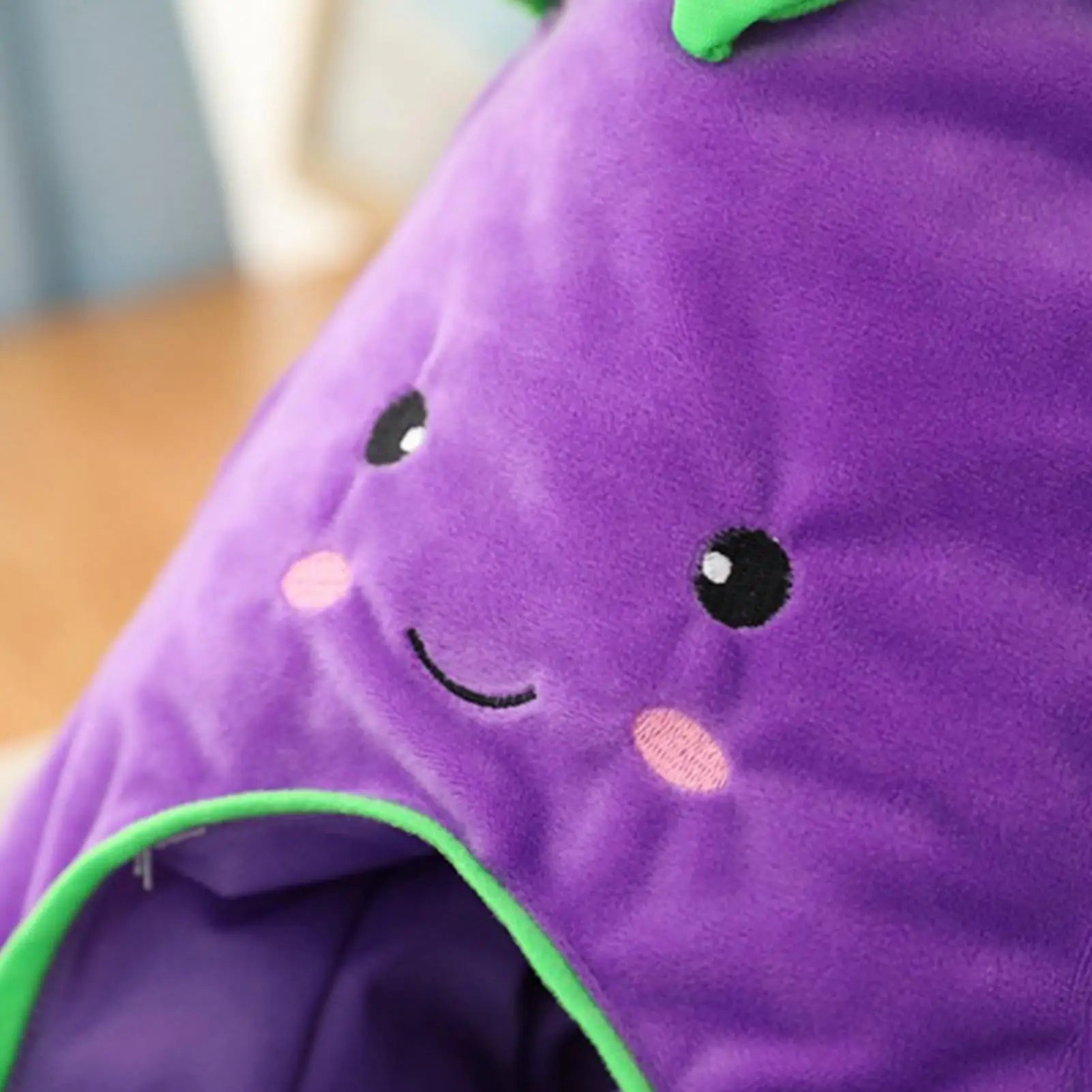 Sombrero de Berenjena de Peluche, 18" | 46 centímetros