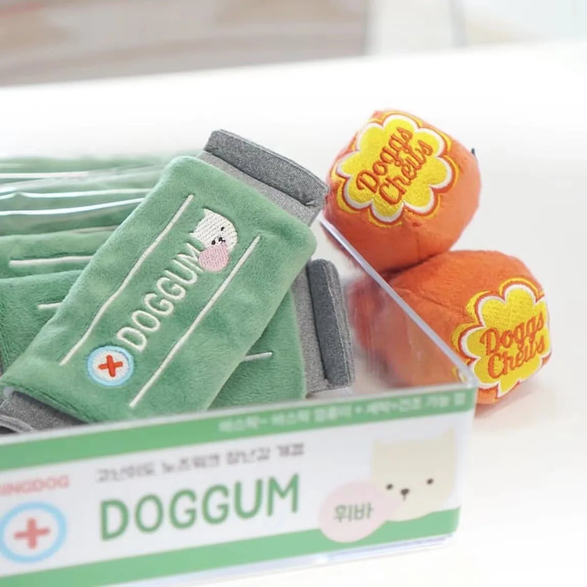 Plushie Chewing Gum Dog Sniffing Toy plush toy – – – Image 2 | Plushie Produce
