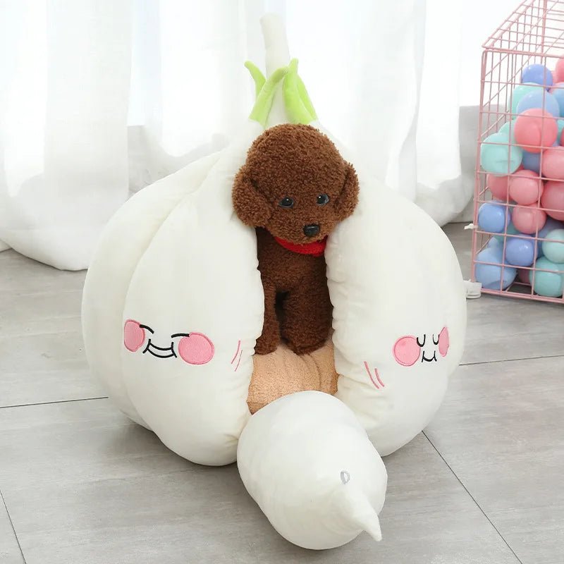 Plushie Garlic Kawaii Pet Bed for pets to 16.5 lbs (7.5 kg) plush toy – – – Image 4 | Plushie Produce