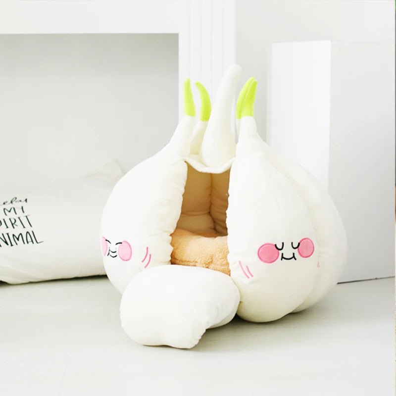 Plushie Garlic Kawaii Pet Bed for pets to 16.5 lbs (7.5 kg) plush toy – – – Image 6 | Plushie Produce