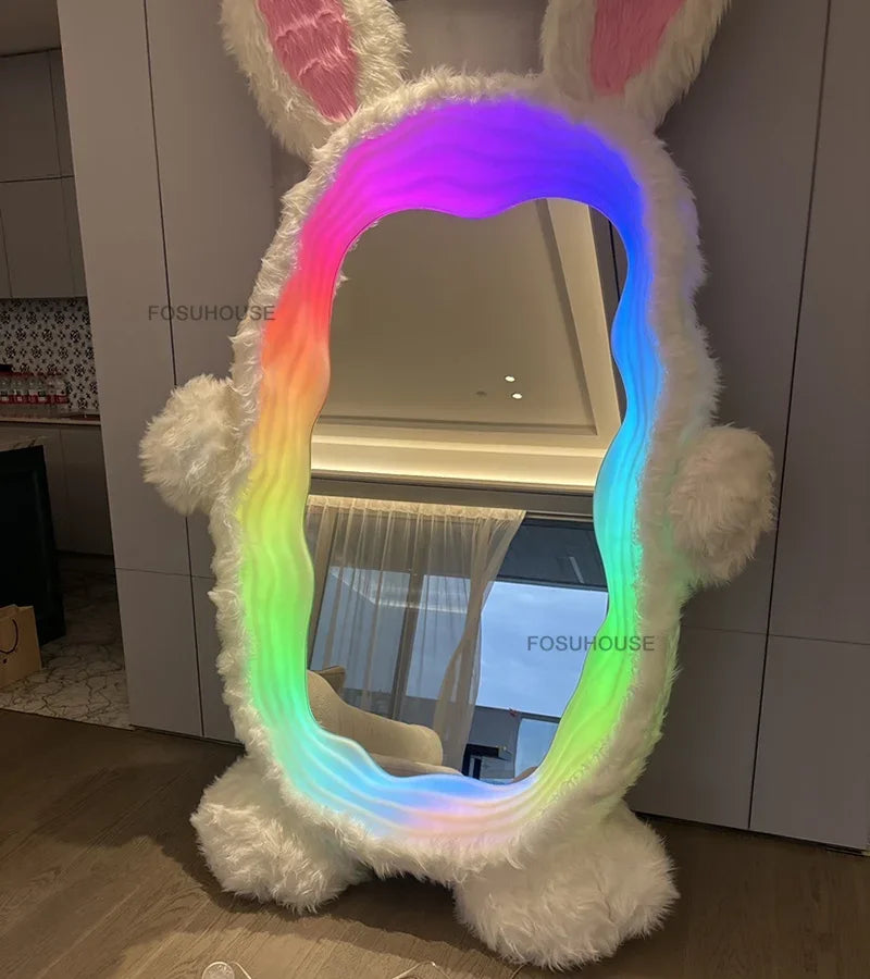 Miroir Géant en LED en Forme de Lapin | 93" x 53" (237 x 134 cm) | Verre Ultra HD 🐰✨