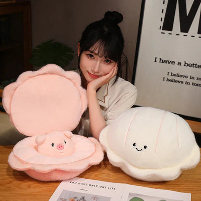 Piggy Pearl Clam Plushie, 22" | 55 cm plush toy – – – Image 5 | Plushie Produce