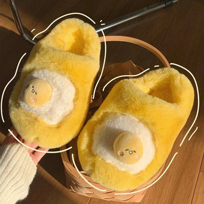 Plushie Egg Yolk Slippers, US Men 4-8.5/ Women 5.5-10 plush toy – – – Image 1 | Plushie Produce