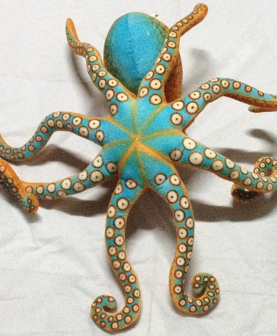 Authentic Common Octopus Plushie, 22-33" | 55-85 cm plush toy – – – Image 5 | Plushie Produce