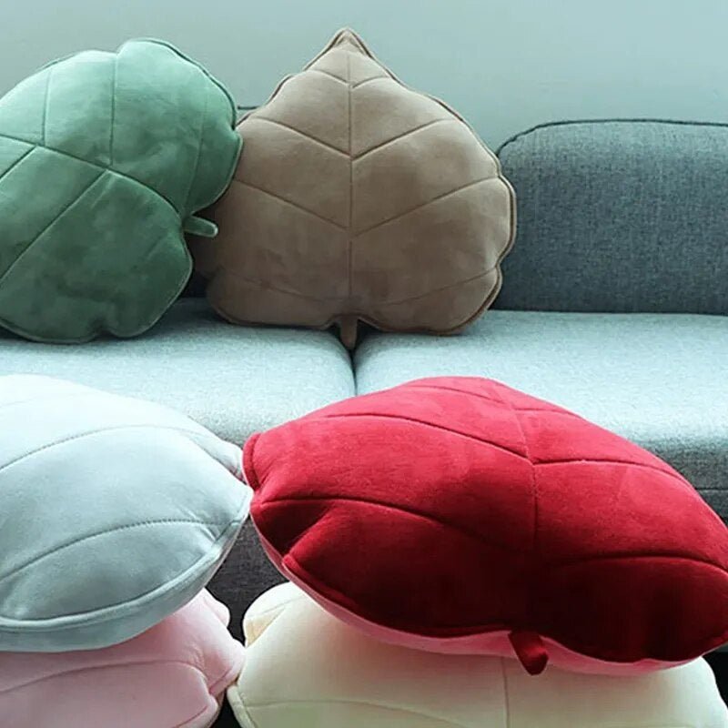 Plushie Large Realistic Leaf Throw Pillow, 11 Colors, 5-20" | 13-50 cm plush toy – – – Image 17 | Plushie Produce